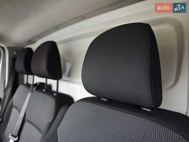 Білий Рено Трафік, об'ємом двигуна 2 л та пробігом 173 тис. км за 16100 $, фото 23 на Automoto.ua