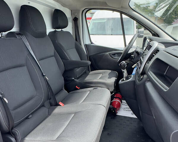 Білий Рено Трафік, об'ємом двигуна 2 л та пробігом 194 тис. км за 19900 $, фото 21 на Automoto.ua