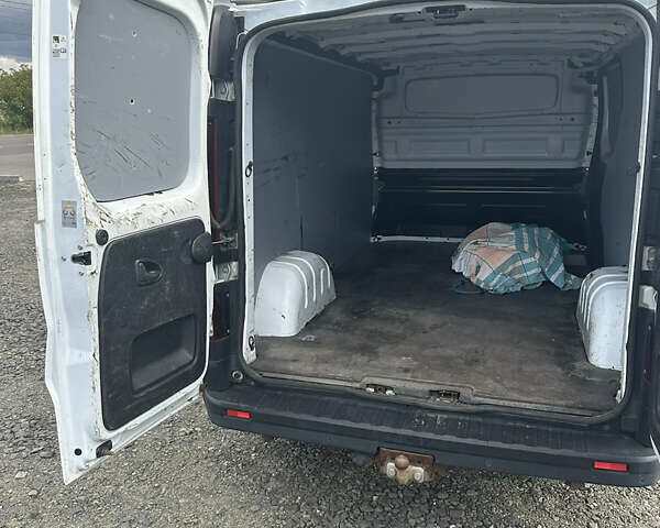 Білий Рено Трафік, об'ємом двигуна 2 л та пробігом 149 тис. км за 19000 $, фото 8 на Automoto.ua