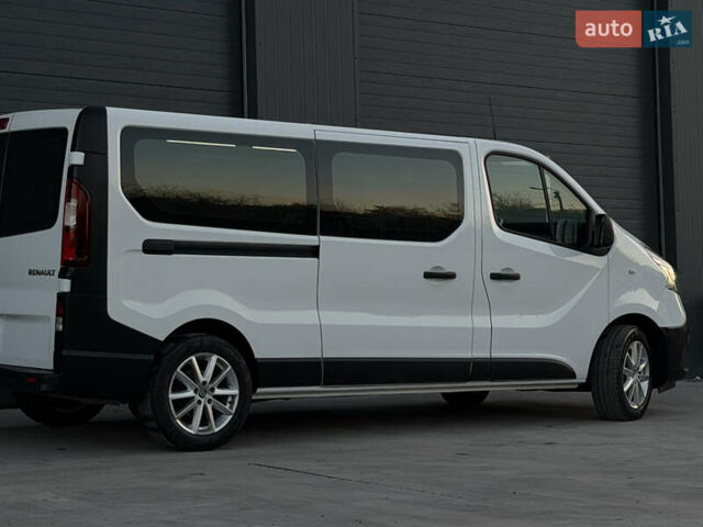Белый Рено Трафик, объемом двигателя 2 л и пробегом 250 тыс. км за 20999 $, фото 55 на Automoto.ua