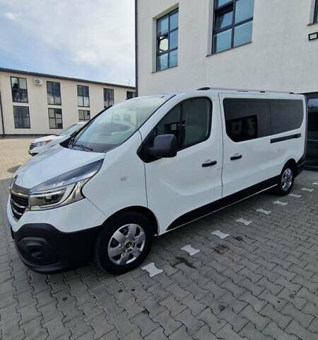 Білий Рено Трафік, об'ємом двигуна 2 л та пробігом 240 тис. км за 20999 $, фото 12 на Automoto.ua