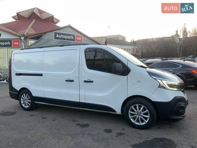 Белый Рено Трафик, объемом двигателя 2 л и пробегом 207 тыс. км за 18790 $, фото 3 на Automoto.ua