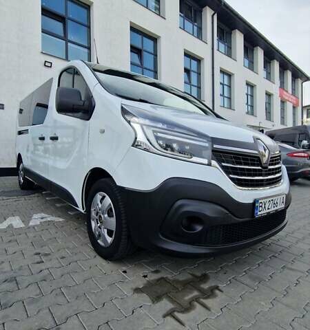 Білий Рено Трафік, об'ємом двигуна 2 л та пробігом 240 тис. км за 20999 $, фото 6 на Automoto.ua