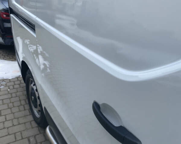 Белый Рено Трафик, объемом двигателя 2 л и пробегом 137 тыс. км за 17800 $, фото 2 на Automoto.ua