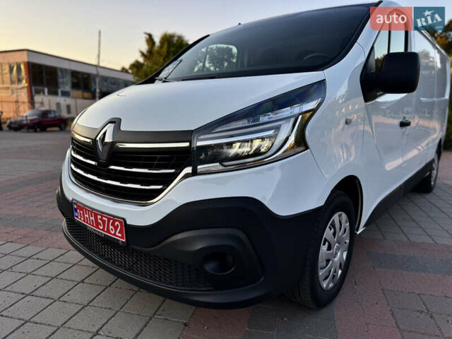 Белый Рено Трафик, объемом двигателя 2 л и пробегом 91 тыс. км за 20800 $, фото 6 на Automoto.ua