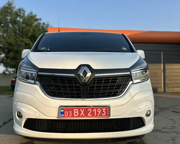 Білий Рено Трафік, об'ємом двигуна 2 л та пробігом 230 тис. км за 25500 $, фото 2 на Automoto.ua