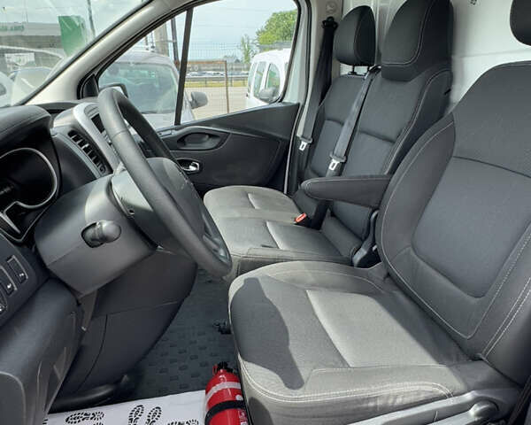 Білий Рено Трафік, об'ємом двигуна 2 л та пробігом 194 тис. км за 19900 $, фото 11 на Automoto.ua