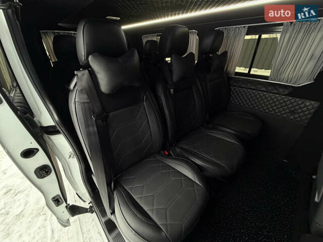 Білий Рено Трафік, об'ємом двигуна 2 л та пробігом 175 тис. км за 19700 $, фото 52 на Automoto.ua