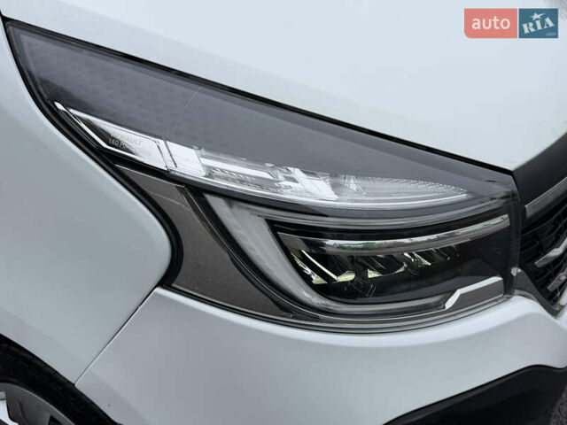 Білий Рено Трафік, об'ємом двигуна 2 л та пробігом 140 тис. км за 17999 $, фото 30 на Automoto.ua