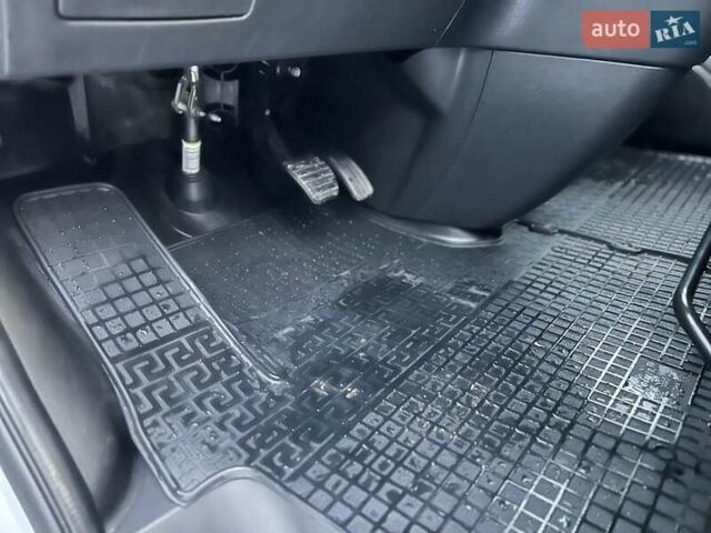 Білий Рено Трафік, об'ємом двигуна 2 л та пробігом 97 тис. км за 26500 $, фото 13 на Automoto.ua