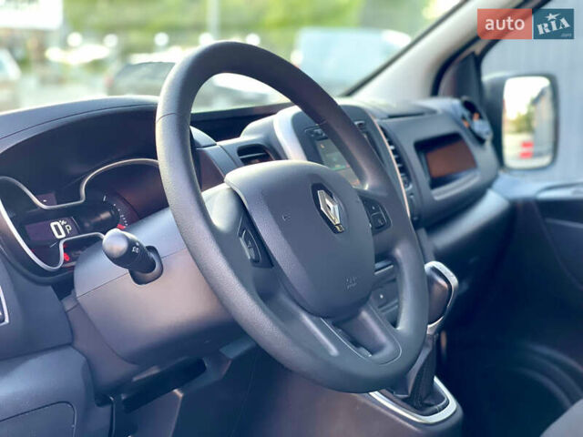 Білий Рено Трафік, об'ємом двигуна 2 л та пробігом 160 тис. км за 17200 $, фото 28 на Automoto.ua