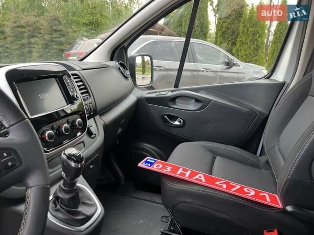 Білий Рено Трафік, об'ємом двигуна 2 л та пробігом 189 тис. км за 16200 $, фото 16 на Automoto.ua