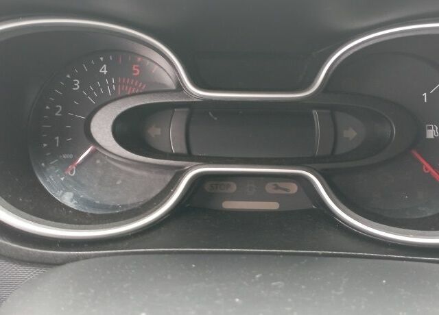 Белый Рено Трафик, объемом двигателя 0 л и пробегом 188 тыс. км за 22000 $, фото 4 на Automoto.ua