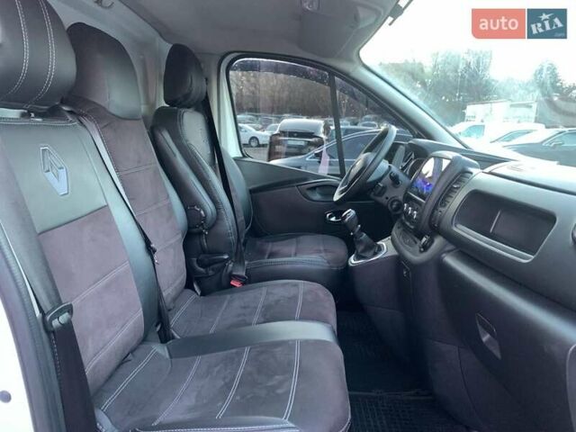 Белый Рено Трафик, объемом двигателя 2 л и пробегом 207 тыс. км за 18790 $, фото 12 на Automoto.ua