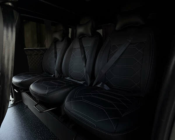 Белый Рено Трафик, объемом двигателя 2 л и пробегом 250 тыс. км за 20999 $, фото 20 на Automoto.ua