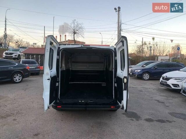 Белый Рено Трафик, объемом двигателя 2 л и пробегом 207 тыс. км за 18790 $, фото 15 на Automoto.ua