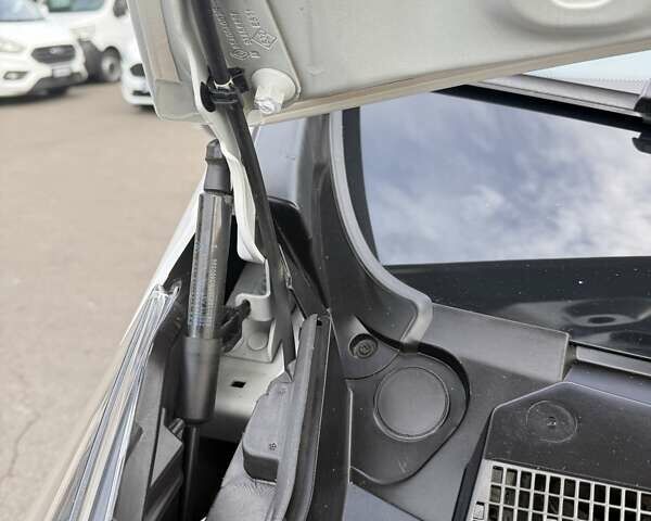 Белый Рено Трафик, объемом двигателя 2 л и пробегом 162 тыс. км за 17900 $, фото 27 на Automoto.ua