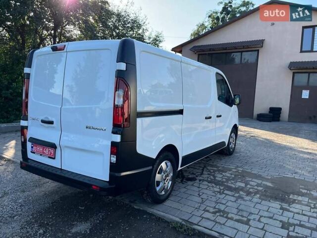 Белый Рено Трафик, объемом двигателя 2 л и пробегом 264 тыс. км за 15900 $, фото 6 на Automoto.ua