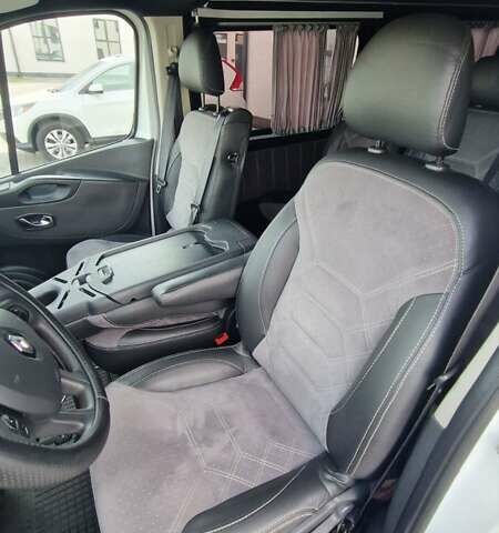 Білий Рено Трафік, об'ємом двигуна 2 л та пробігом 240 тис. км за 20999 $, фото 22 на Automoto.ua