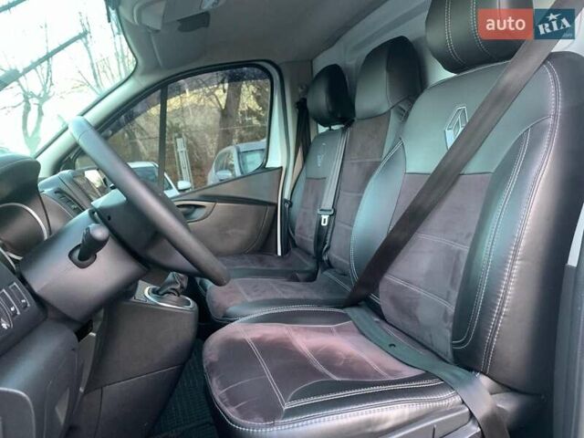 Белый Рено Трафик, объемом двигателя 2 л и пробегом 207 тыс. км за 18790 $, фото 10 на Automoto.ua