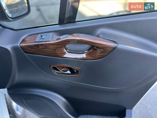 Білий Рено Трафік, об'ємом двигуна 2 л та пробігом 230 тис. км за 25500 $, фото 40 на Automoto.ua