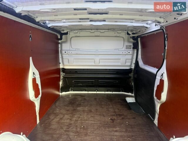 Белый Рено Трафик, объемом двигателя 2 л и пробегом 161 тыс. км за 18500 $, фото 32 на Automoto.ua