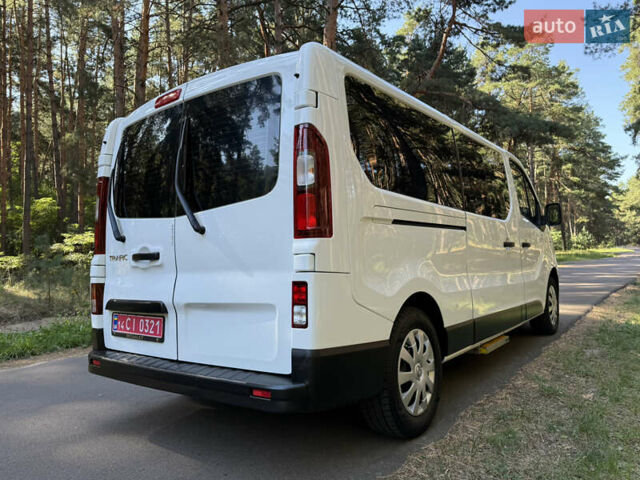 Белый Рено Трафик, объемом двигателя 2 л и пробегом 225 тыс. км за 27800 $, фото 14 на Automoto.ua