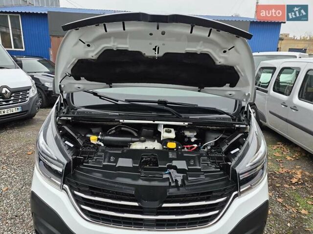 Белый Рено Трафик, объемом двигателя 2 л и пробегом 177 тыс. км за 24500 $, фото 42 на Automoto.ua