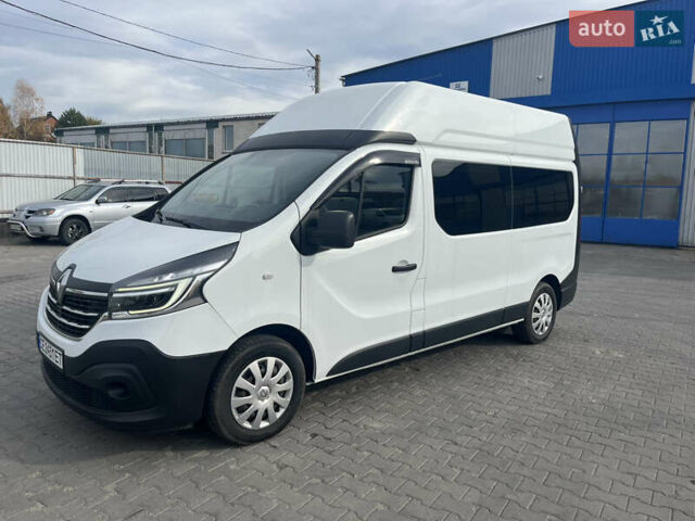 Білий Рено Трафік, об'ємом двигуна 2 л та пробігом 203 тис. км за 28000 $, фото 1 на Automoto.ua