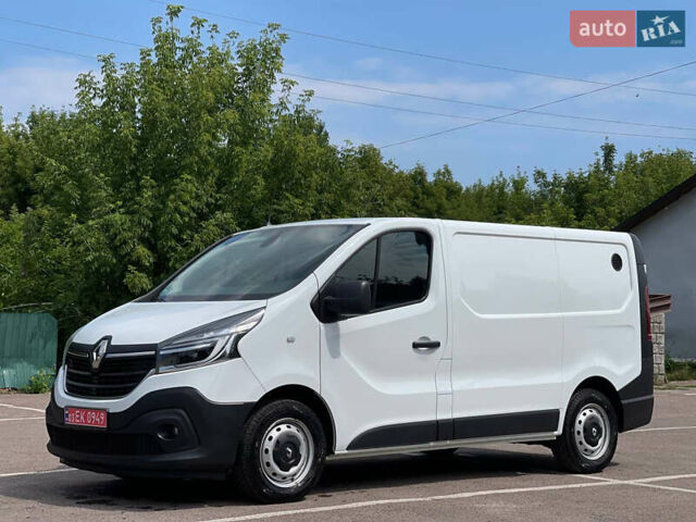 Белый Рено Трафик, объемом двигателя 2 л и пробегом 270 тыс. км за 15200 $, фото 5 на Automoto.ua