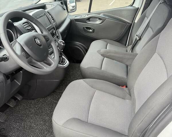 Белый Рено Трафик, объемом двигателя 2 л и пробегом 162 тыс. км за 17900 $, фото 32 на Automoto.ua