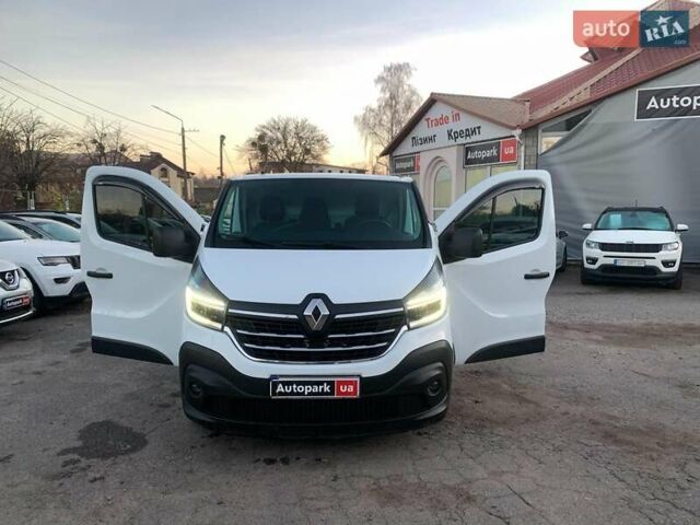 Белый Рено Трафик, объемом двигателя 2 л и пробегом 207 тыс. км за 18790 $, фото 17 на Automoto.ua