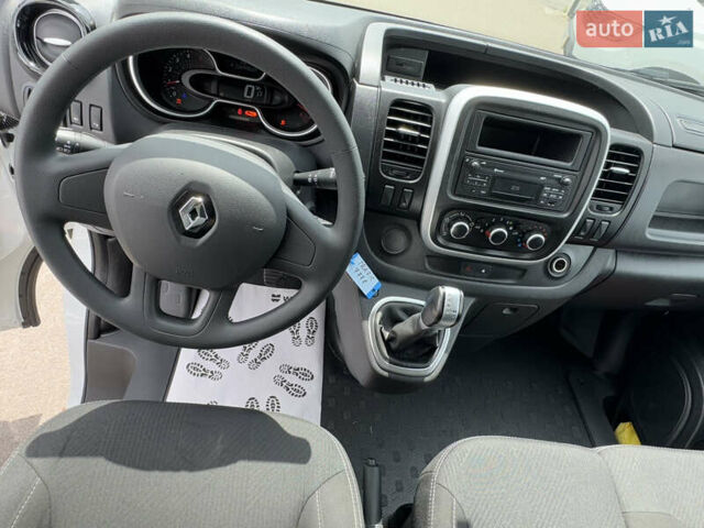 Білий Рено Трафік, об'ємом двигуна 2 л та пробігом 194 тис. км за 19900 $, фото 17 на Automoto.ua