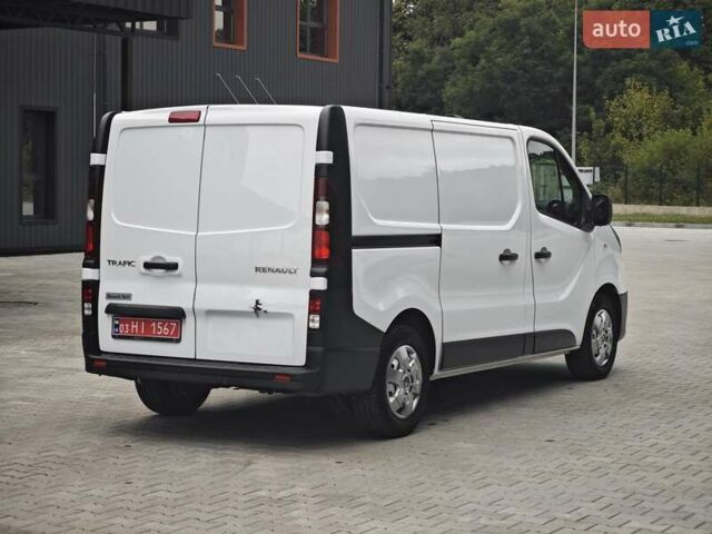 Білий Рено Трафік, об'ємом двигуна 2 л та пробігом 173 тис. км за 16100 $, фото 6 на Automoto.ua