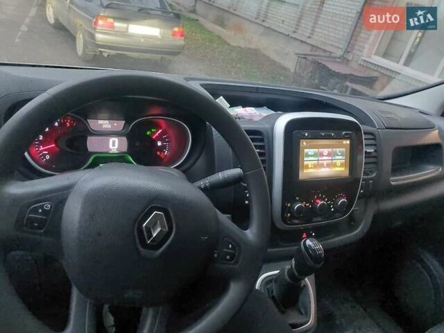 Білий Рено Трафік, об'ємом двигуна 2 л та пробігом 68 тис. км за 25500 $, фото 2 на Automoto.ua