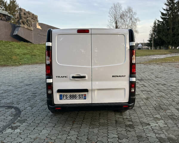 Белый Рено Трафик, объемом двигателя 2 л и пробегом 140 тыс. км за 18700 $, фото 9 на Automoto.ua