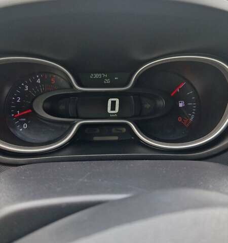 Білий Рено Трафік, об'ємом двигуна 2 л та пробігом 240 тис. км за 20999 $, фото 55 на Automoto.ua