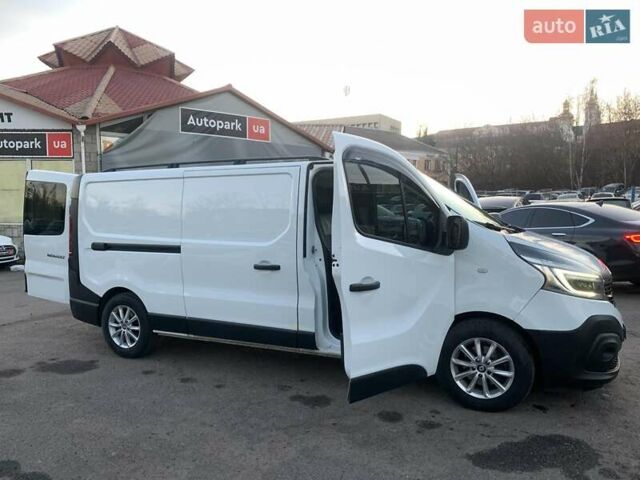 Белый Рено Трафик, объемом двигателя 2 л и пробегом 207 тыс. км за 18790 $, фото 18 на Automoto.ua