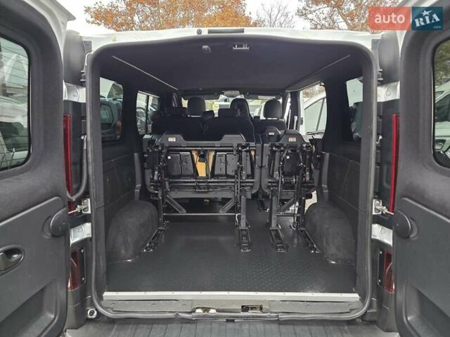 Белый Рено Трафик, объемом двигателя 2 л и пробегом 177 тыс. км за 24500 $, фото 35 на Automoto.ua