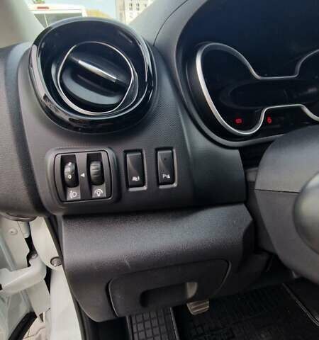 Білий Рено Трафік, об'ємом двигуна 2 л та пробігом 240 тис. км за 20999 $, фото 33 на Automoto.ua