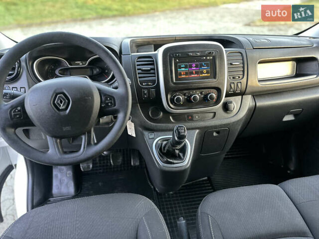 Белый Рено Трафик, объемом двигателя 2 л и пробегом 140 тыс. км за 18700 $, фото 24 на Automoto.ua