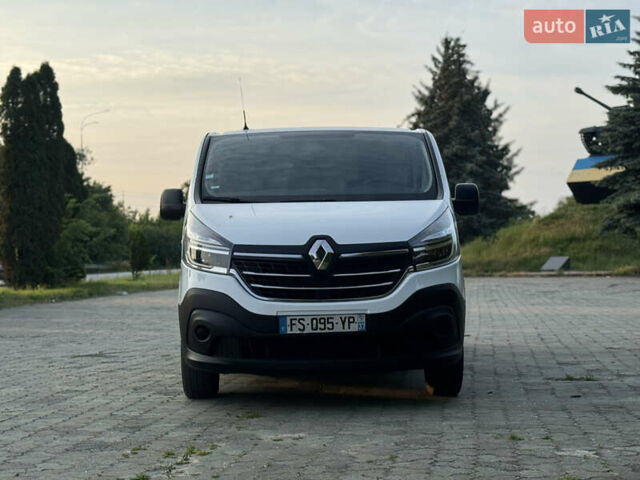 Білий Рено Трафік, об'ємом двигуна 2 л та пробігом 149 тис. км за 18300 $, фото 4 на Automoto.ua