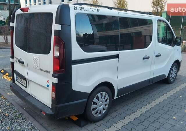 Белый Рено Трафик, объемом двигателя 2 л и пробегом 200 тыс. км за 26999 $, фото 4 на Automoto.ua