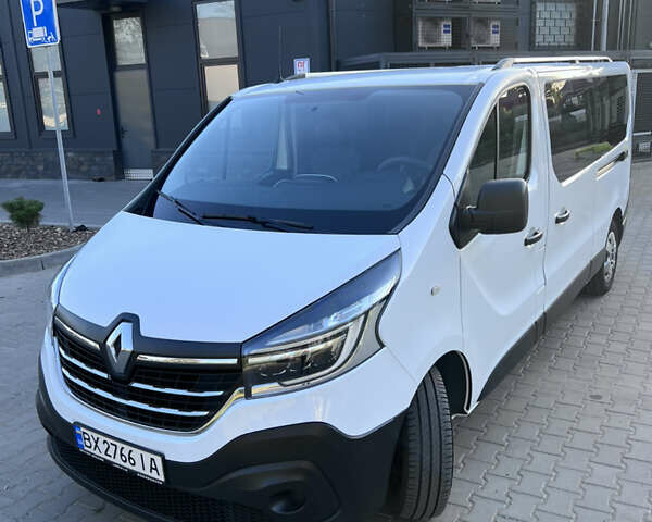 Белый Рено Трафик, объемом двигателя 2 л и пробегом 240 тыс. км за 22350 $, фото 8 на Automoto.ua