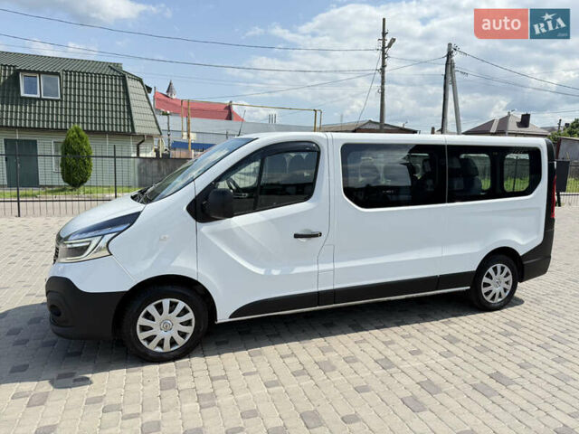 Белый Рено Трафик, объемом двигателя 2 л и пробегом 191 тыс. км за 22999 $, фото 1 на Automoto.ua