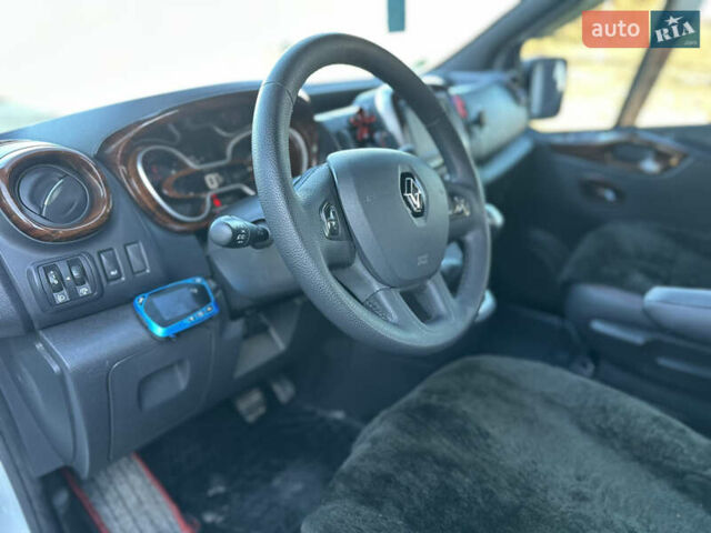 Білий Рено Трафік, об'ємом двигуна 2 л та пробігом 230 тис. км за 25500 $, фото 63 на Automoto.ua