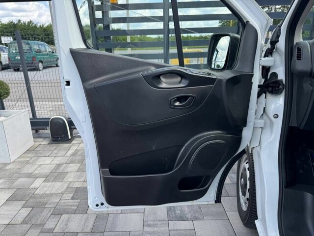 Білий Рено Трафік, об'ємом двигуна 2 л та пробігом 83 тис. км за 19900 $, фото 13 на Automoto.ua