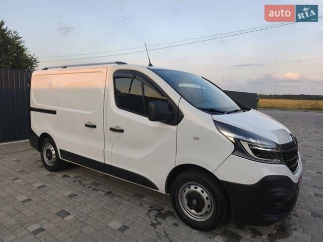 Белый Рено Трафик, объемом двигателя 2 л и пробегом 117 тыс. км за 16900 $, фото 3 на Automoto.ua