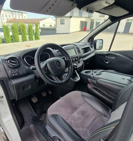 Білий Рено Трафік, об'ємом двигуна 2 л та пробігом 240 тис. км за 20999 $, фото 23 на Automoto.ua