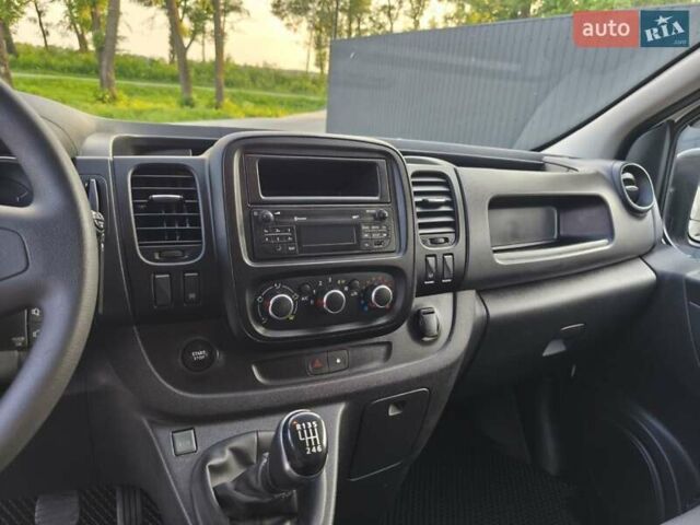 Белый Рено Трафик, объемом двигателя 2 л и пробегом 117 тыс. км за 16900 $, фото 23 на Automoto.ua